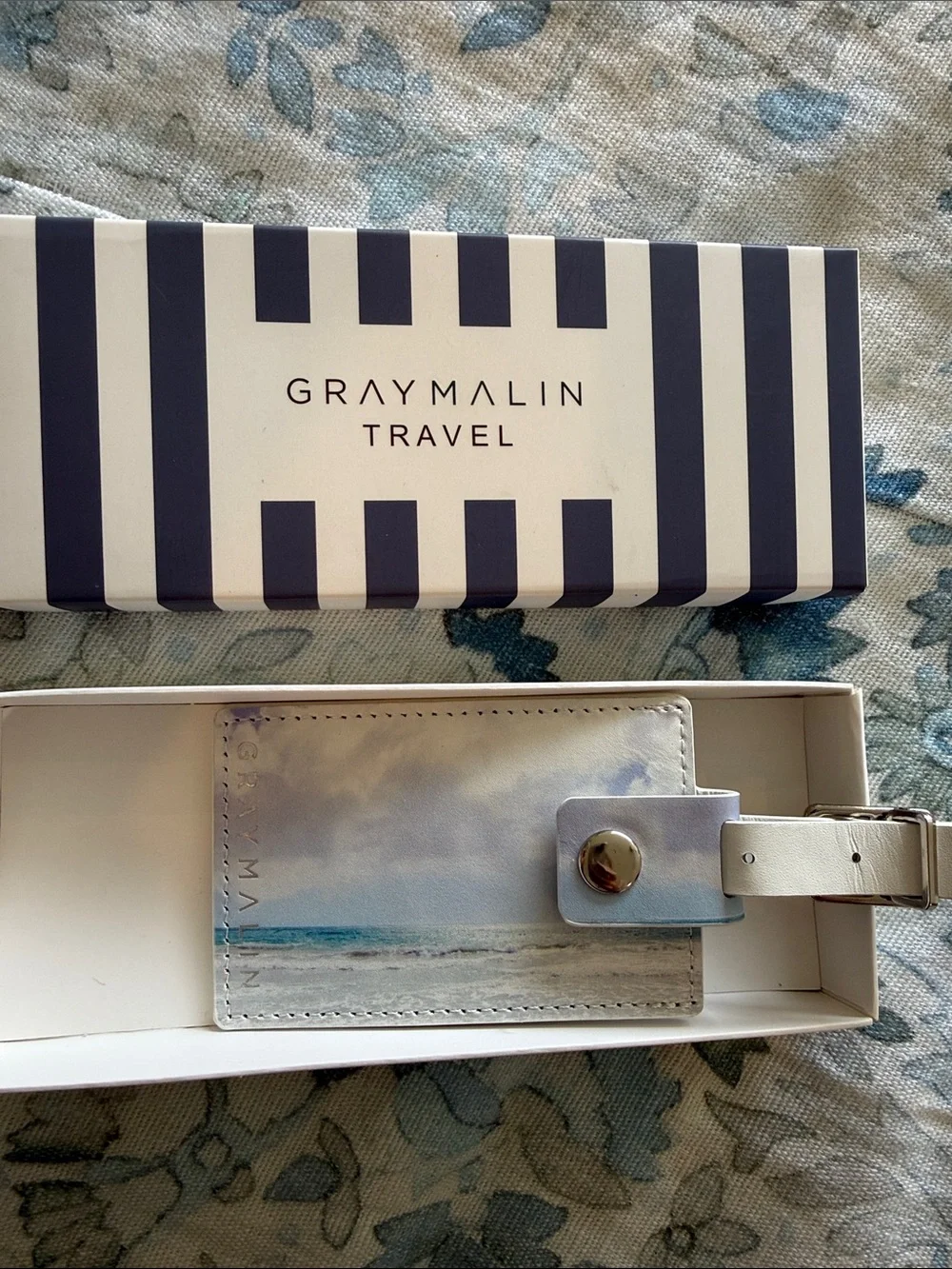 Gray Malin Jetset Luggage Tag in Blue and White